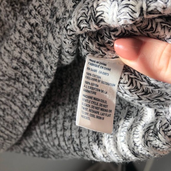 American Eagle Crewneck black and white sweater M - Picture 6 of 8